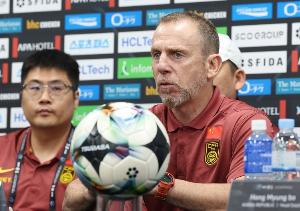 体坛：久尔杰维奇亮剑东亚杯 欲举攻势大旗出击韩国